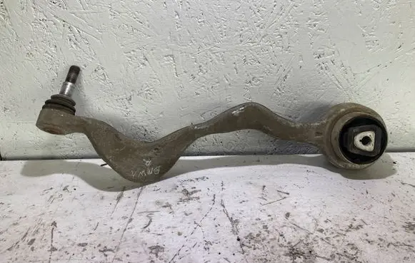 BMW 1 E81 E87 Front lower control arm/wishbone 6765305
