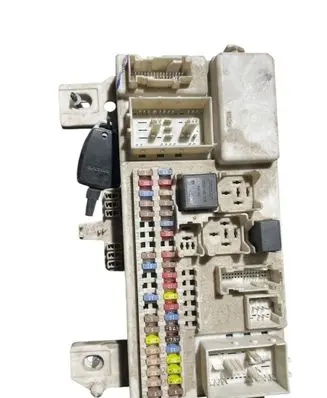 Volvo V50 Fuse module 8690719