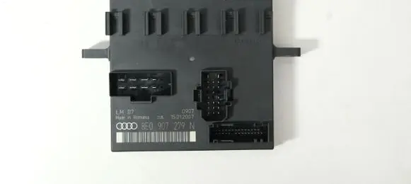 Audi A4 S4 B7 8E 8H Comfort/convenience module 8E0907279N