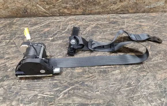 Maserati Quattroporte Front seatbelt 42326