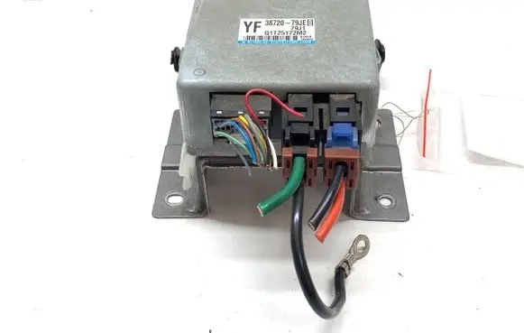 Suzuki SX4 Power steering control unit/module 3872079JE