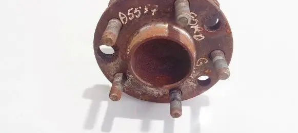 Ford Mondeo Mk III Rear wheel hub