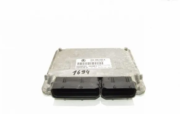 Skoda Fabia Mk1 (6Y) Engine control unit/module 03E906033A;