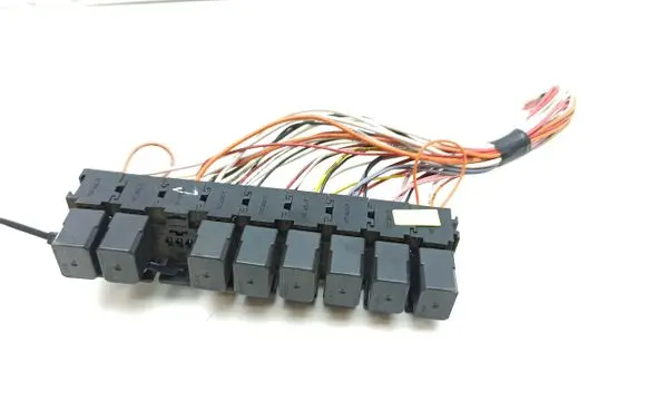 Microcar M.GO Relay mounting block 