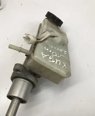 Ford Kuga I Master brake cylinder 03350891031