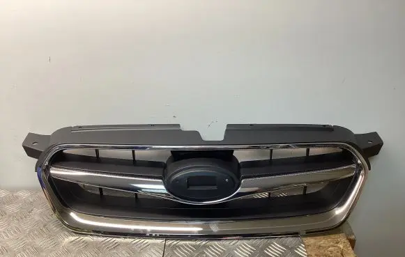 Subaru Legacy Front bumper upper radiator grill 91121AG150