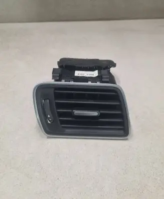 Volkswagen PASSAT B7 Dashboard side air vent grill/cover trim S0911138