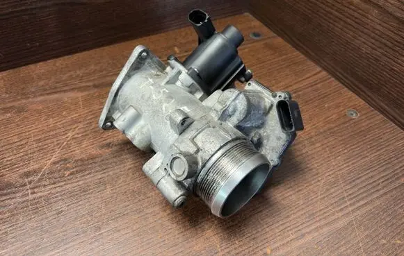 Volkswagen Transporter - Caravelle T5 Throttle valve 