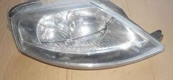 Citroen C3 Headlight/headlamp 9647214180