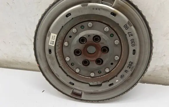 Mercedes-Benz CLA C118 X118 Flywheel A2820302700