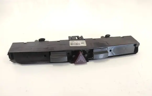 Opel Astra H Hazard light switch 13100105 03758075