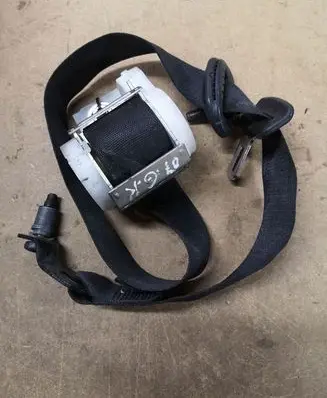 Opel Signum Rear seatbelt 041039