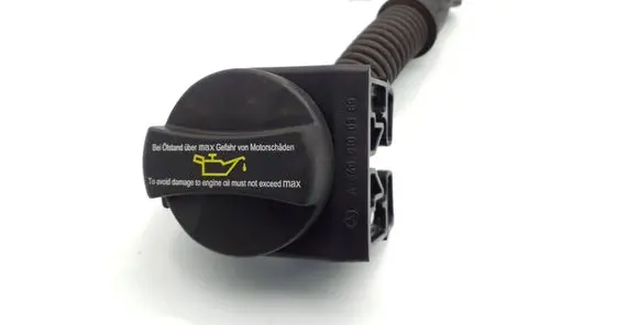 Mercedes-Benz B W245 Oil fill pipe A6400100369