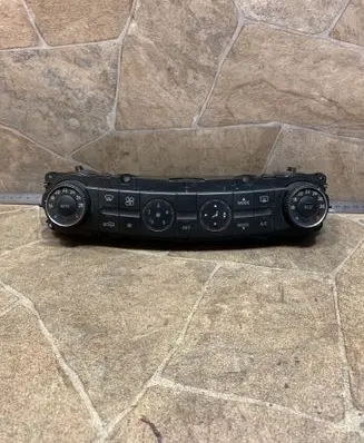 Mercedes-Benz CLS C219 Interior fan control switch 2198300585