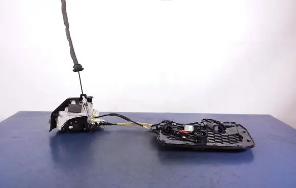 Audi A8 S8 D4 4H Front door lock 4H1837015E