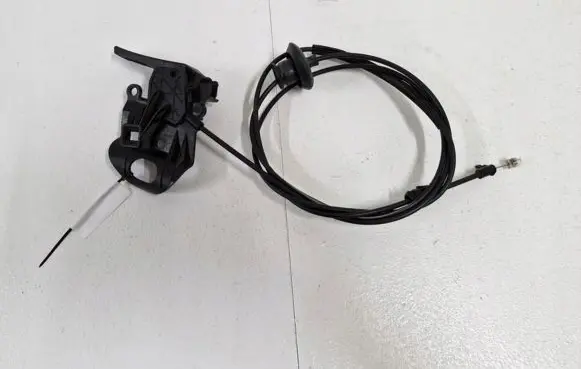 Peugeot 308 Glove box handle 