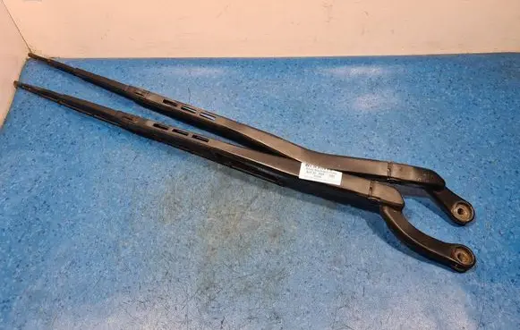 Audi A4 S4 B6 8E 8H Front wiper blade arm