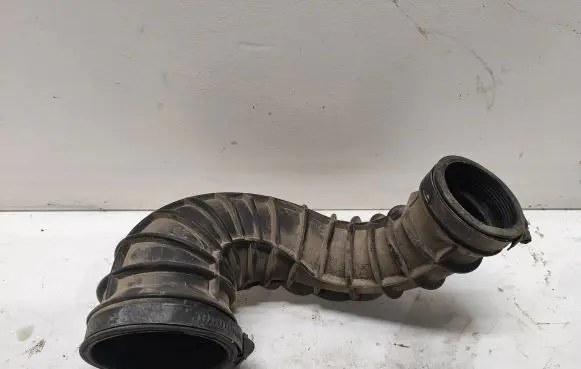 Volvo V70 Air intake hose/pipe 08634143