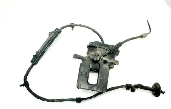 Audi Q3 8U Rear brake caliper 5538