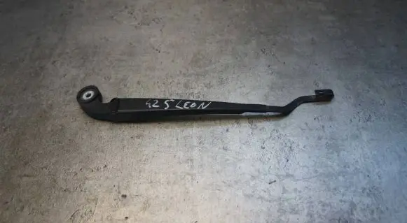 Seat Leon (1M) Rear wiper blade arm 1M6955707B
