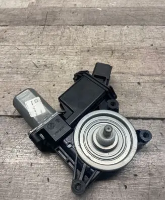 Opel Astra K Front door electric window regulator C46108100