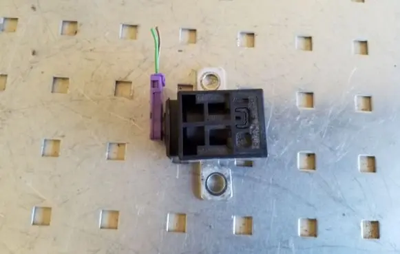 Volkswagen Touareg I Fuse 4F0915519