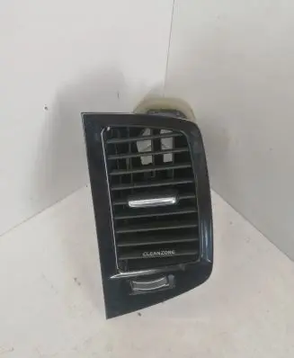 Volvo XC90 Dash center air vent grill 31363715