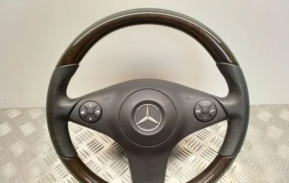 Mercedes-Benz E W212 Steering wheel