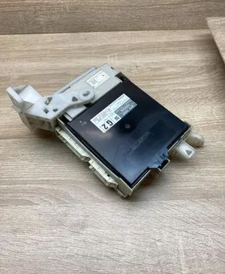 Toyota Prius (XW30) Fuse module 8922147150 2380002192