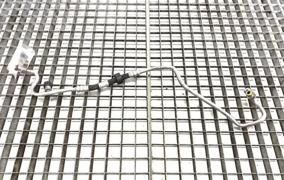 Mercedes-Benz CLK A209 C209 Air conditioning (A/C) pipe/hose A2128302016