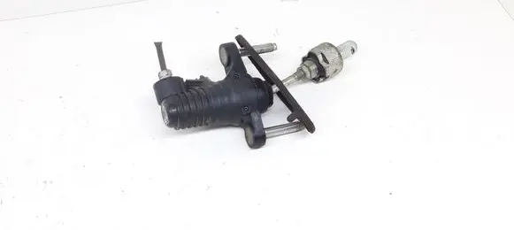 Toyota RAV 4 (XA30) Clutch master cylinder 080421001311200 0013 11200