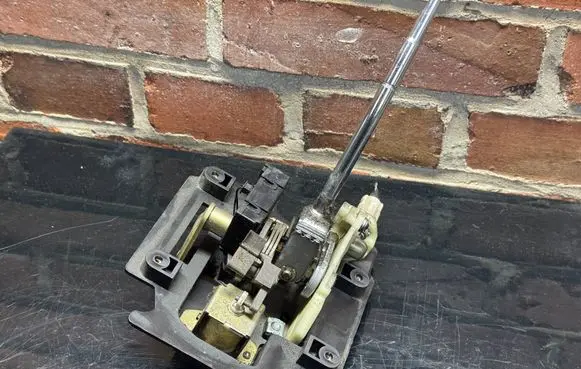 Mercedes-Benz Sprinter W906 Gear selector 901267020 20430002