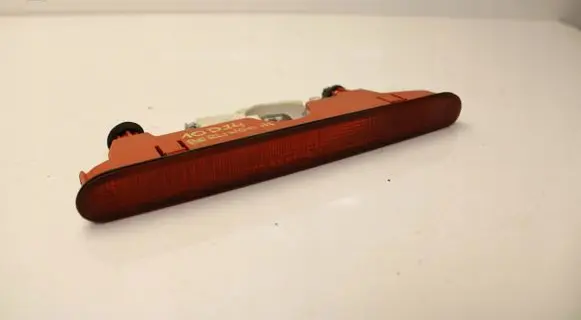 Volkswagen Tiguan Third/center stoplight 2008R