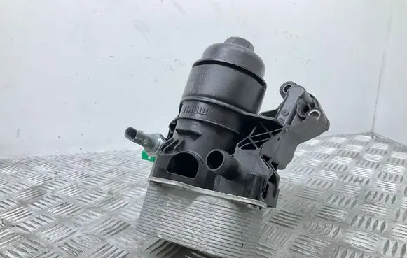 Skoda Karoq Oil filter mounting bracket 03N115389K 03N117021