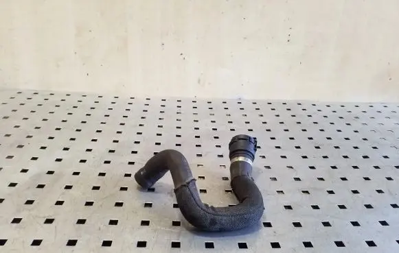 Volvo XC70 Engine coolant pipe/hose