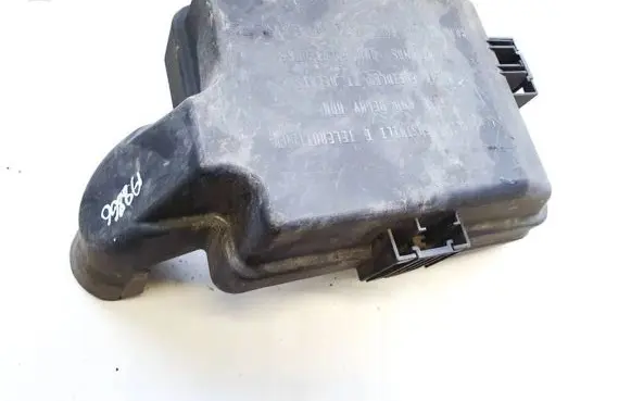 Iveco Daily 30.8 - 9 Fuse box cover 69500167