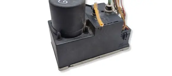 Audi A3 S3 8L Central locking vacuum pump 8L0862257G 200802