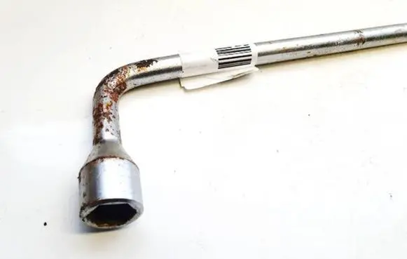 Mercedes-Benz A W169 Wheel nut wrench 1205810246
