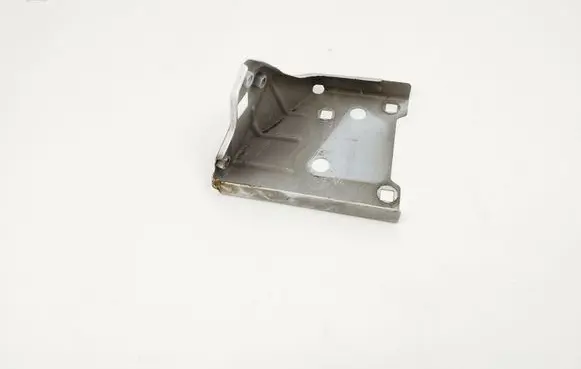 Jeep Cherokee Fender mounting bracket 4120844B