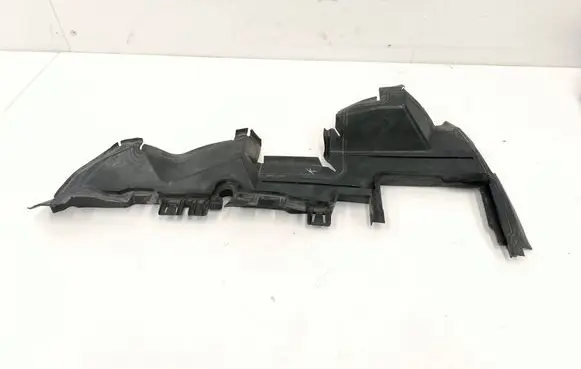 Audi A4 S4 B8 8K Intercooler air guide/duct channel 8K0121283