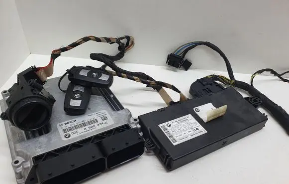 BMW 5 E60 E61 Engine ECU kit and lock set 8509034 0281016638 9227053