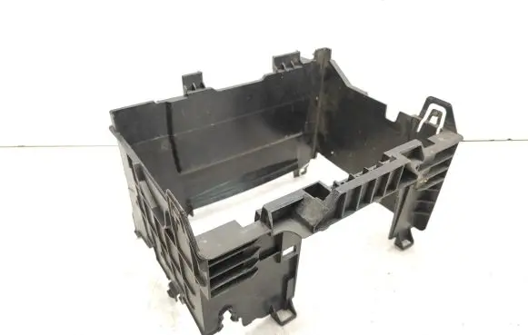 Renault Clio III Battery box tray 8200314272