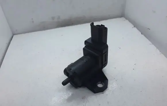 Ford Focus Turbo solenoid valve 9688124580