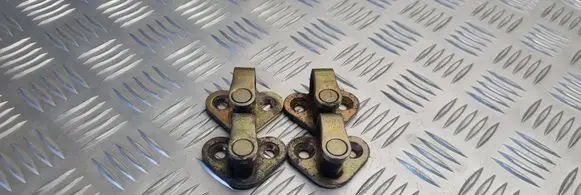 Peugeot 307 Front door lock loop/hook striker 
