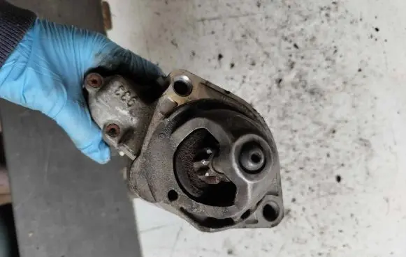 Volkswagen PASSAT B5 Starter motor