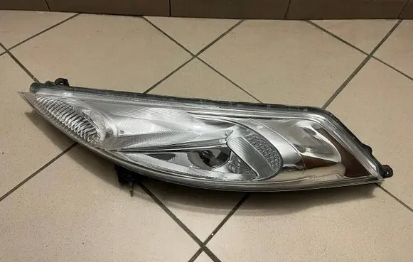 Nissan Juke I F15 Headlight/headlamp JUKE.F15.LAMPA