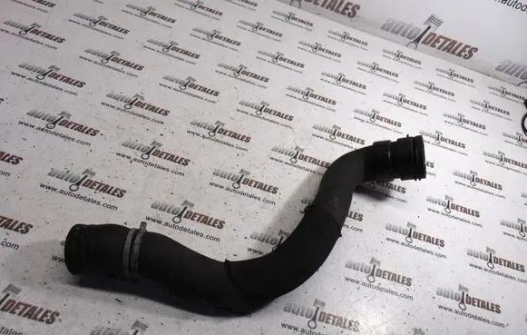 Opel Insignia A Engine coolant pipe/hose 13353318