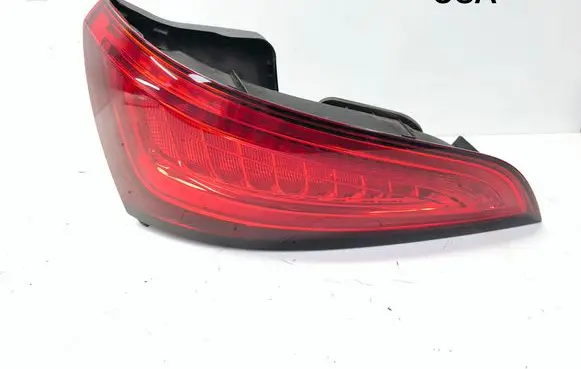 Audi Q5 SQ5 Tailgate rear/tail lights 8R0945093D