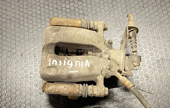 Opel Insignia A Rear brake caliper