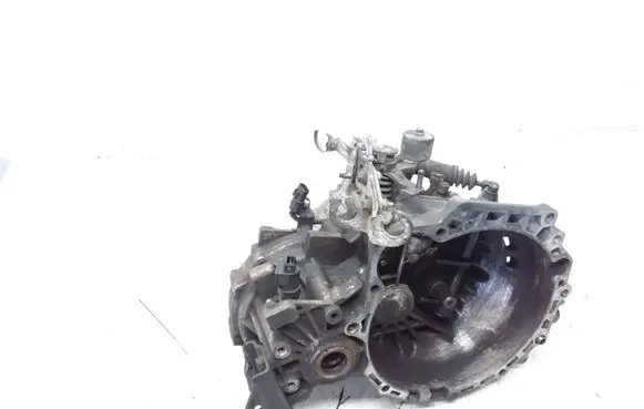 Hyundai Getz Manual 5 speed gearbox 535019